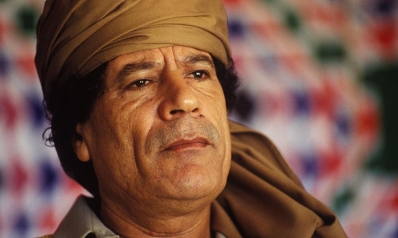 بعد عقد على مقتله… القذافي لا يزال يقسم ليبيا