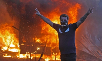 كر وفر بين المتظاهرين وقوات الأمن في شوارع بغداد