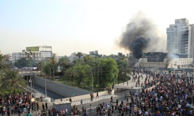الأمن العراقي يطلق الرصاص على المتظاهرين وسقوط قتيلين و200 جريح