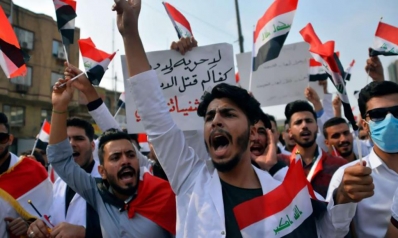 كسر حاجز الخوف.. ثورة القمصان البيضاء توسع رقعة احتجاجات العراق