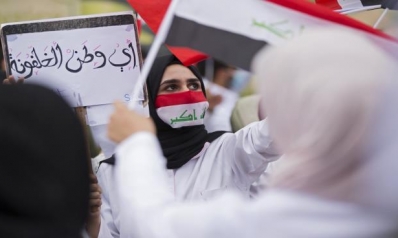 “فيسبوك” ساحة حرب المتظاهرين العراقيين وأحزاب السلطة