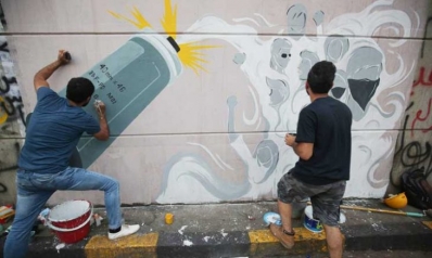 العراق.. مرجع ديني شيعي يفتي بحرمة استخدام القنابل المُدمعة