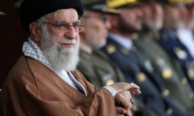 خامنئي يهاجم وساطة ماكرون ويجدد رفضه أي محادثات مع واشنطن