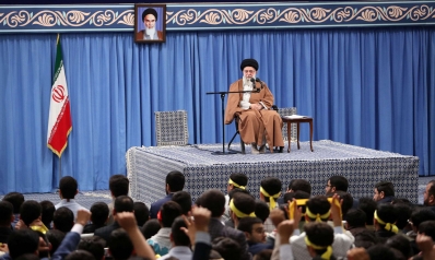 ثورات الشعوب مشهد جديد لانهيار نظرية الحكم في إيران