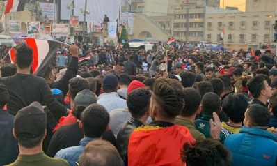 تواصل الاحتجاجات في العراق وترشح العشرات لتولي رئاسة الوزراء تواصل الاحتجاجات في العراق وترشح العشرات لتولي رئاسة الوزراء