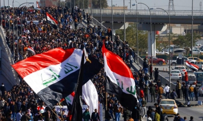 عشرات الجرحى باحتجاجات ومواجهات عنيفة في العراق