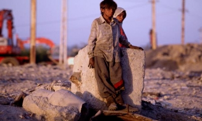 عراقيون يستعيدون أيام الحصار