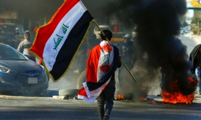 العراقيون يعودون إلى الساحات ويلوحون بالتصعيد وسط جمود سياسي