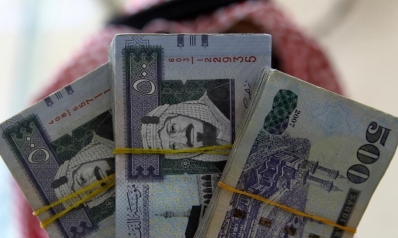 انخفاض حاد للريال السعودي مع تراجع أسعار النفط