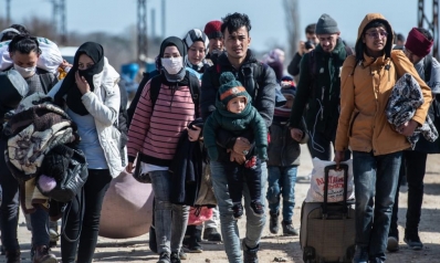 أزمة اللاجئين.. تنديد “بالابتزاز” التركي وأنقرة: لن نوقف خروجهم
