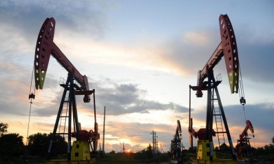 بيانات صادمة تكبح صعود النفط والخام الأميركي