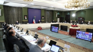 إيران تفتح بوابة الخصخصة بعد حصار كورونا الاقتصادي