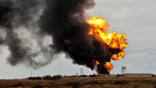 النفط يرسم معالم خريطة حرب باردة في ليبيا