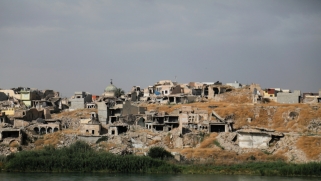 خبايا معركة بالوكالة.. حروب النفوذ التي منعت الموصل من النهوض