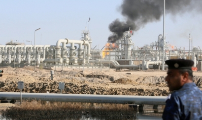 العراق يؤكد التزامه بخفض إنتاج النفط ويسعى للاكتفاء الذاتي من الغاز