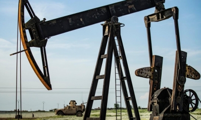 “قسد” تصدّر النفط لمناطق النظام السوري رغم “قانون قيصر”