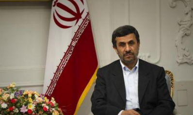 احمدي نجاد واللعب على تناقضات النظام