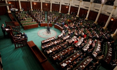 “استقالة وإقالة وفساد”.. هل تنتهي أزمة تونس بتعيين رئيس حكومة جديد؟
