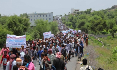 تظاهرات شعبية في محافظات يمنية ضد تغول الإخوان في “الشرعية”