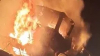 العراق.. مسلحون يحرقون شاحنات للقوات الأميركية جنوب بغداد