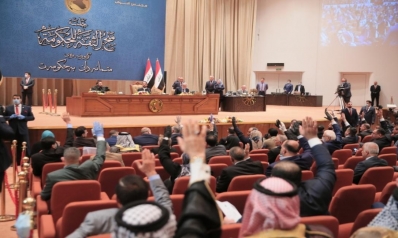 أزمة الرواتب تتفاقم في العراق وسط سجال بين الحكومة والبرلمان