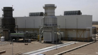 محنة الكهرباء تتواصل في العراق.. استيراد وشيك من تركيا وخطر انقطاعات كبيرة بعد تقليص إمدادات الغاز الإيراني