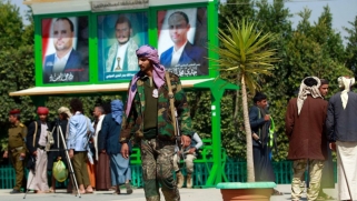 مراجعة تصنيف الحوثيين رسالة أميركية سلبية تربك الملف اليمني