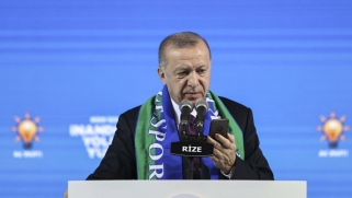 أردوغان يحوّل حربه من العمال الكردستاني إلى مواجهة شاملة مع الأكراد