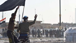 هل مظاهرات العراقيين ضد إيران أو أمريكا؟