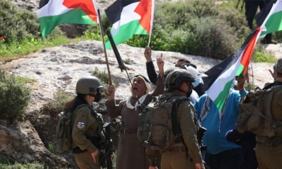 البوصلة الضائعة في فلسطين المحتلة البوصلة الضائعة في فلسطين المحتلة