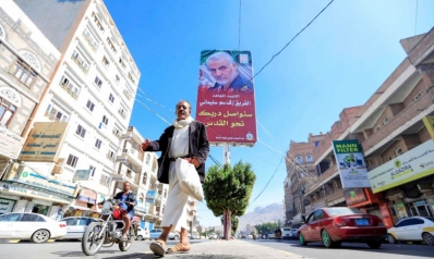 تصريحات إيرانية متضاربة تكشف إمساك الحرس الثوري بالملف اليمني