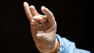 شركات منتجة للقاحات كورونا تعارض بشدة التنازل عن براءات الاختراع