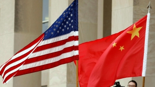 سياسة الاحتواء الأميركية تفتح للصين باب الهيمنة على العالم