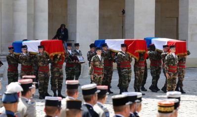 فرنسا تنسحب من مواجهة الجهاديين في الساحل الأفريقي