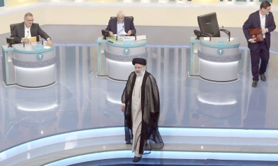 مسرحية يمارسها نظام طهران