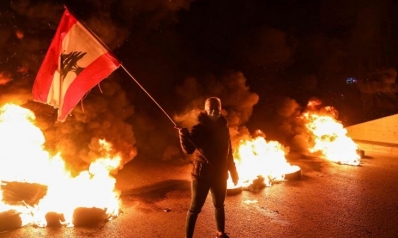 لبنان: أزمات النقد والاقتصاد تقربان انهيار الدولة لبنان: أزمات النقد والاقتصاد تقربان انهيار الدولة