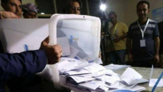 انتخابات العراق.. شراء الأصوات يتفشى تحت ستار “البطاقات”