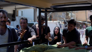 العراق.. أعداد ضحايا حريق مستشفى الناصرية في ارتفاع والاحتجاجات الشعبية تتصاعد