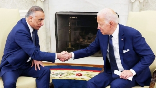 صفقة بايدن – الكاظمي تتيح للولايات المتّحدة الحفاظ على موطئ قدم لقواتها في العراق