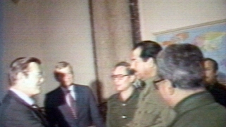 دونالد رامسفيلد ناشر الديمقراطية بالدبابات يغادر العالم بعد تخريبه