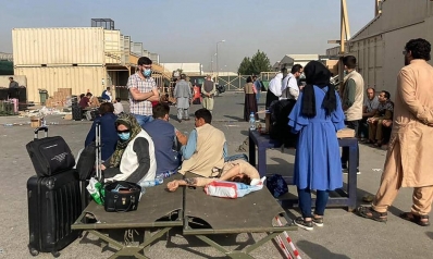 فوضى مطار كابل مستمرة.. وأفغان يشكون “غموض” رحلات الإجلاء