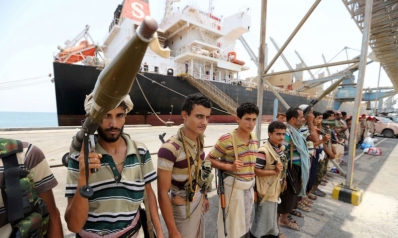 الحوثيون يدشّنون مرحلة جديدة في الحرب الاقتصادية مع الحكومة