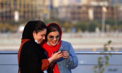 دهس امرأتين لعدم ارتداء الحجاب في إيران