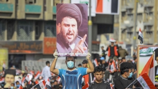 الصدر يقدم نفسه لواشنطن ولندن كعراب معتدل لرئاسة الحكومة العراقية