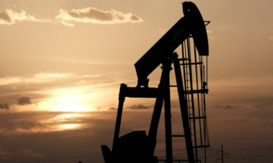المخاوف من تعطل الإمدادات الأميركية تدفع النفط إلى أعلى مستوى في 6 أسابيع