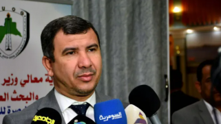 العراق يتوقع قفزة بأسعار النفط إلى 100 دولار للبرميل عام 2022