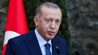 أزمة الليرة التركية.. لماذا يخوض أردوغان حربا على سعر الفائدة؟