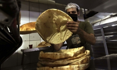 لبنان يصدم المواطنين بخفض وزن الخبز بدل رفع سعره