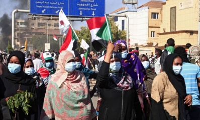 نساء السودان في احتجاجات تنديدا بـ”اغتصاب المتظاهرات”