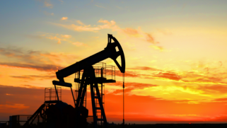 النفط يرتفع بسبب مخاوف تتعلق بالإمدادات في كازاخستان وليبيا
